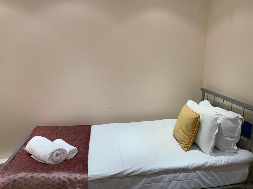 Lovely 3 Bedroom Apartment London Luaran gambar
