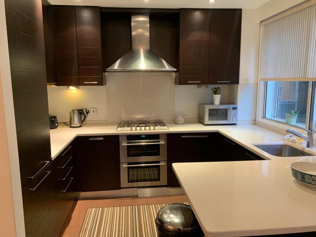 Lovely 3 Bedroom Apartment London Luaran gambar